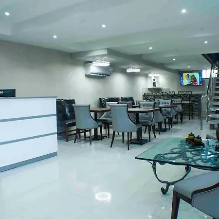 Cozy Private Room In El Malecn, Santo Domingo-2