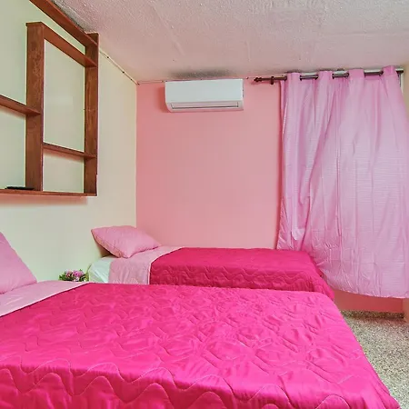 Queen Of Hearts Apartahotel-3